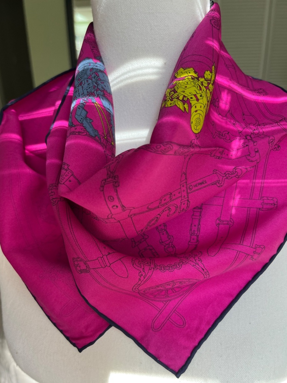 Vintage HERMES "Flamboyant Web" 100% silk pochette